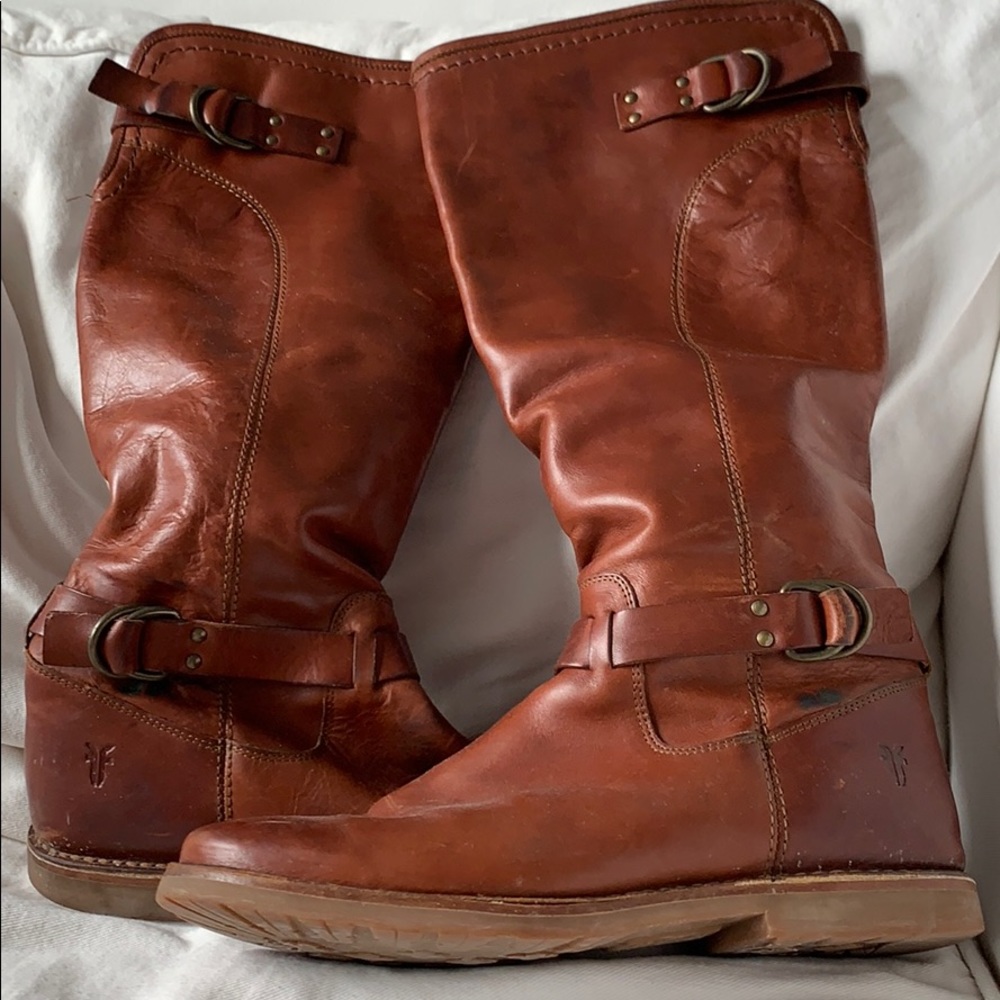 Gorgeous brown Celia D Ring Frye boots size 9